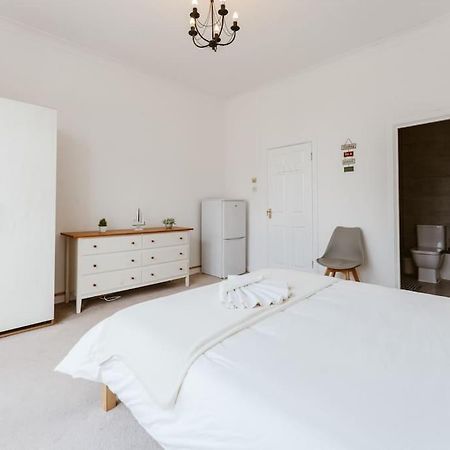 Spacious Ensuite Room Near Top Tourist Attractions London Exteriör bild
